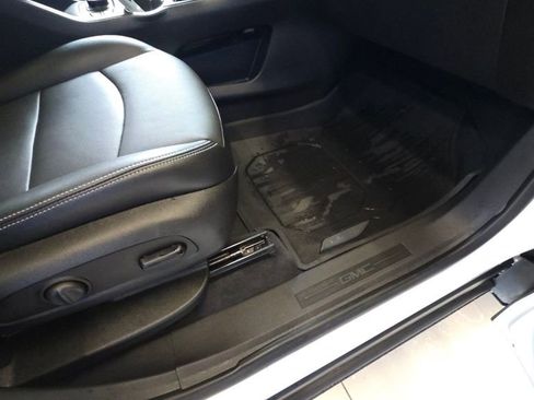 Used 2023 GMC Terrain SLT w/ LPO, Floor Liner Package AWD/4WD image 13