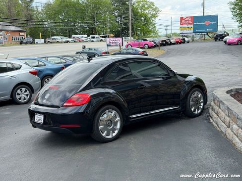 Used 2013 Volkswagen Beetle 2.5 Fender FWD image 11