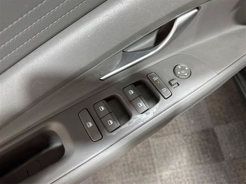 Used 2024 Hyundai Elantra SEL FWD image 32