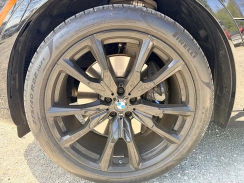 Used 2025 BMW X7 M60i image 5