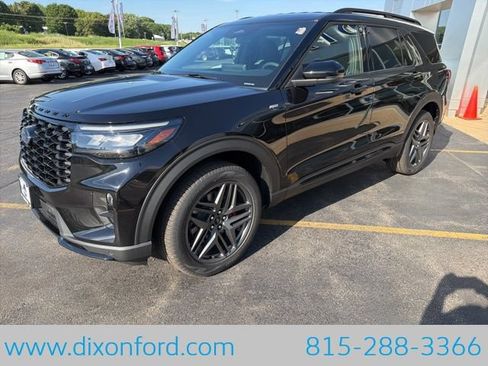 New 2026 Ford Explorer ST-Line w/ ST-Line Street Pack AWD/4WD image 3