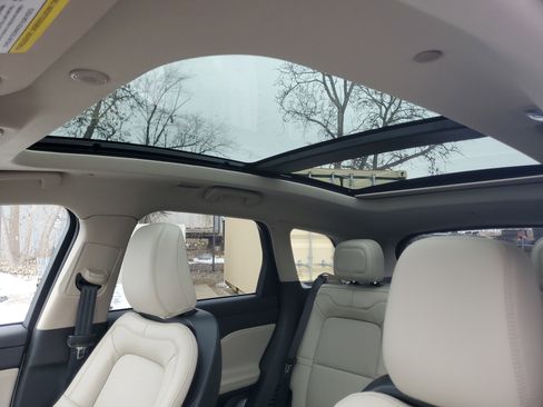 New 2026 Lincoln Corsair Premiere image 11