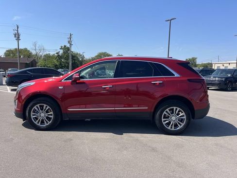 Used 2021 Cadillac XT5 Premium Luxury FWD image 2