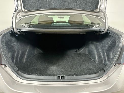 Used 2015 Toyota Corolla LE FWD image 27