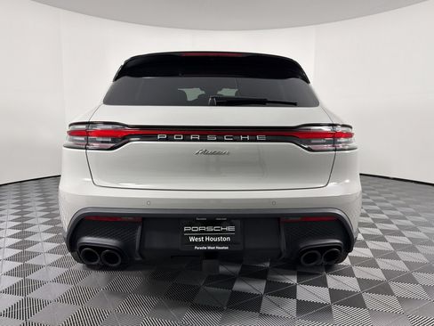 Certified 2026 Porsche Macan AWD/4WD image 10