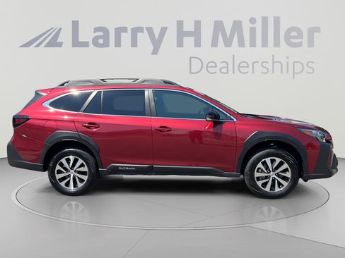 Certified 2025 Subaru Outback Premium w/ Popular Package #1A AWD/4WD image 6