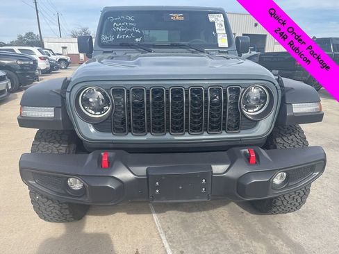 Used 2024 Jeep Wrangler Rubicon w/ Convenience Group image 5