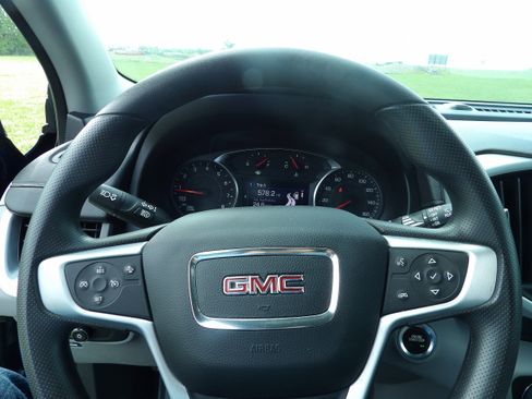 Used 2023 GMC Terrain SLE w/ Driver Convenience Package AWD/4WD image 14