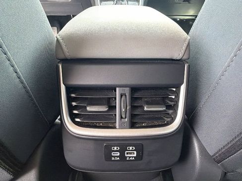 Used 2025 Subaru Outback Premium image 25