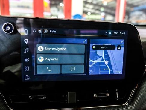 Used 2025 Chevrolet Equinox RS w/ Safety and Technology Package AWD/4WD image 38