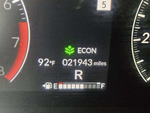 Certified 2024 Honda Pilot Touring image 24