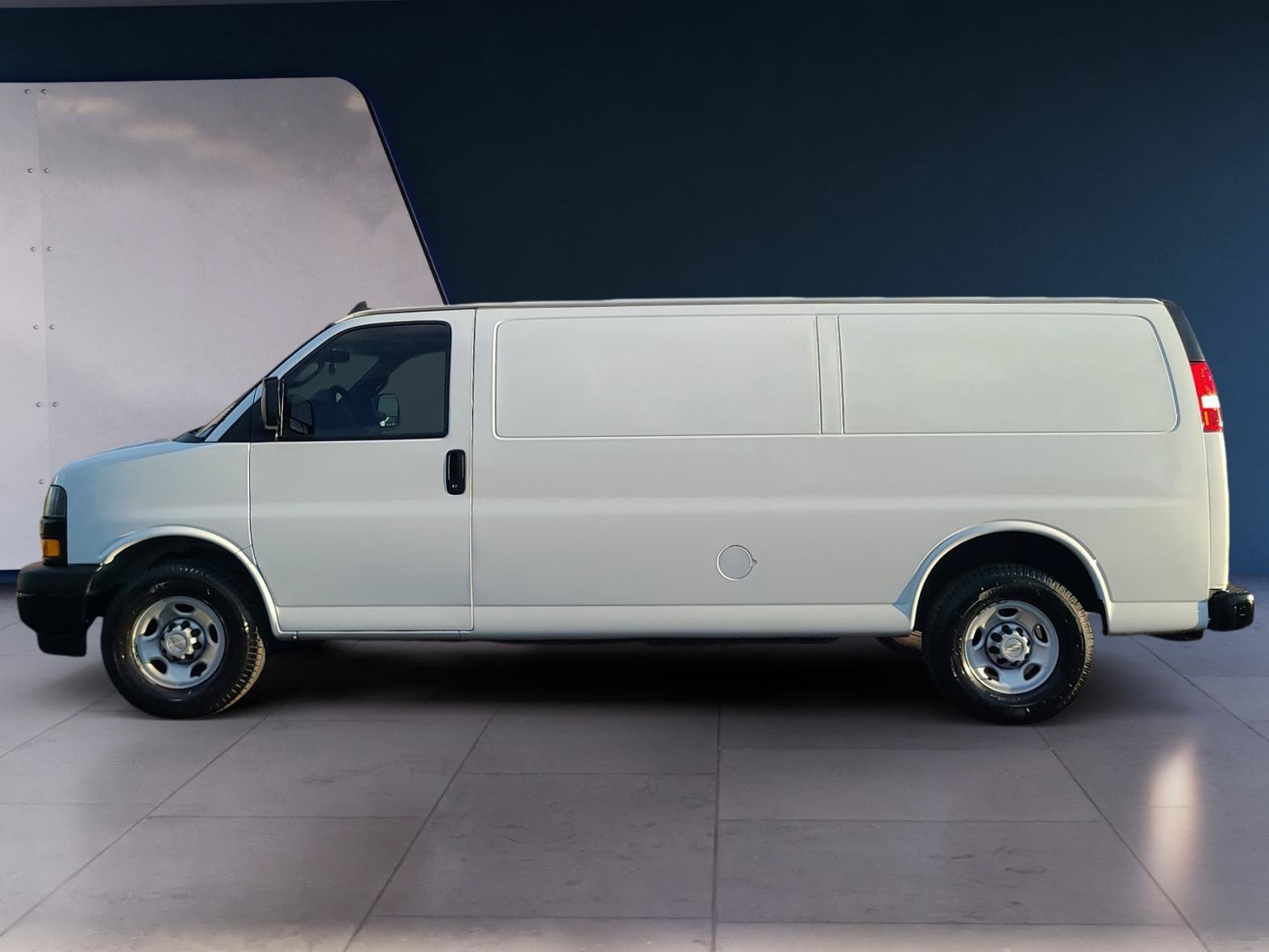 Used 2021 Chevrolet Express 2500 Extended w/ Driver Convenience Package RWD image 2