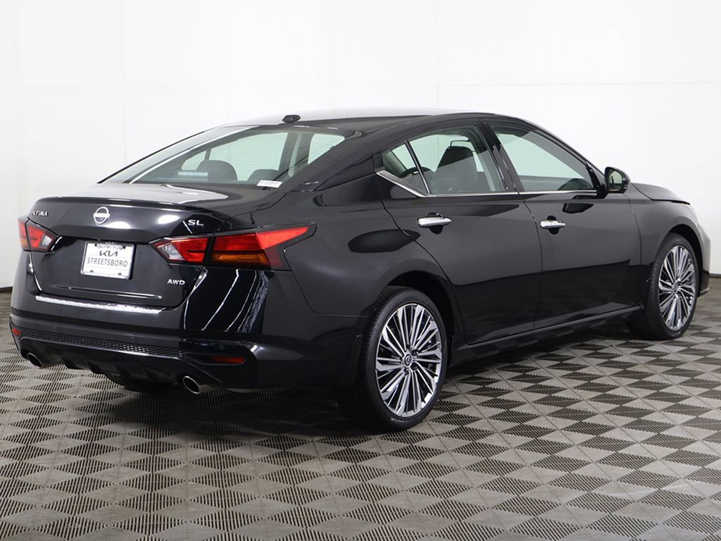 Used 2023 Nissan Altima 2.5 SL AWD/4WD image 11