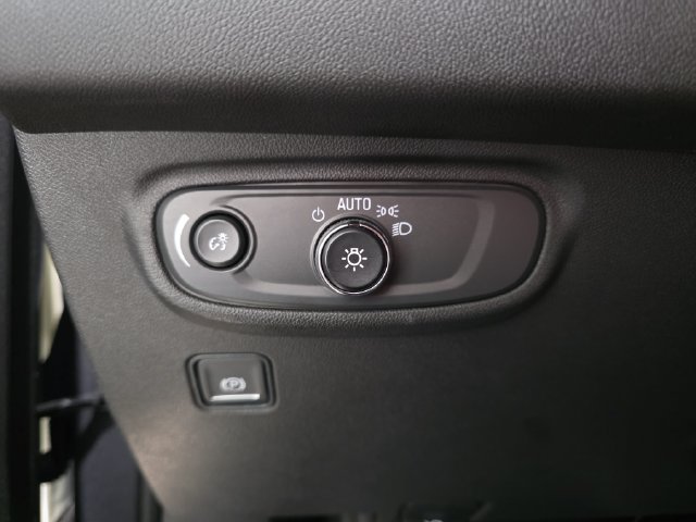 Used 2023 GMC Terrain SLE w/ Driver Convenience Package AWD/4WD image 24