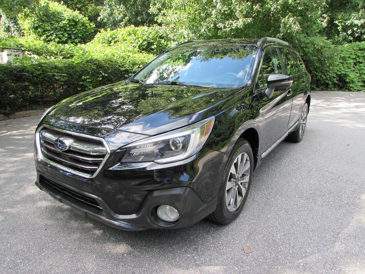 Used 2019 Subaru Outback 3.6R Touring w/ Popular Package #3A AWD/4WD image 1