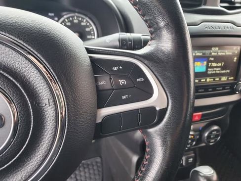 Used 2016 Jeep Renegade Trailhawk image 21
