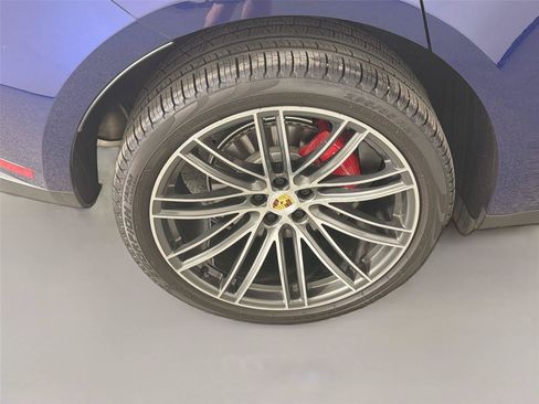 Certified 2026 Porsche Macan S AWD/4WD image 13