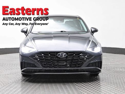 Used 2022 Hyundai Sonata SEL w/ Convenience Package image 2