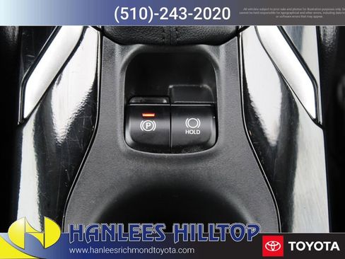 Used 2024 Toyota Corolla Cross XLE image 19