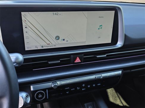 Used 2025 Hyundai Ioniq 6 SEL image 7