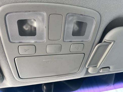 Used 2011 Hyundai Accent GLS w/ Premium Pkg 4 image 31