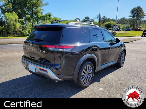 Used 2024 Nissan Pathfinder SL w/ SL Premium Package FWD image 4