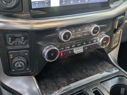 Used 2023 Ford F150 Lariat w/ Trailer Tow Package image 28