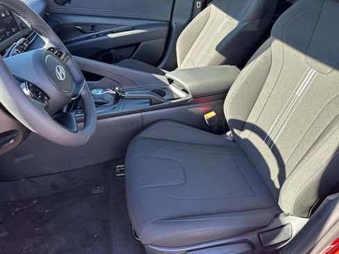 New 2025 Hyundai Elantra Sport image 9