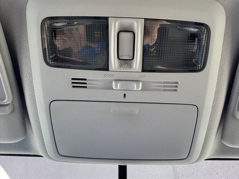 Used 2014 Subaru Forester 2.5i Premium w/ All-Weather Package image 23