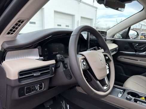 Certified 2023 Lincoln Corsair Standard w/ Equipment Group 101A image 20