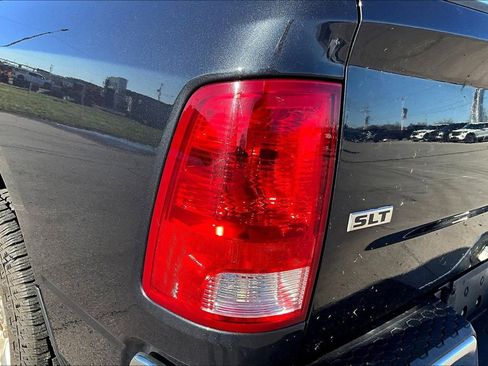 Used 2021 RAM 1500 Classic SLT image 19