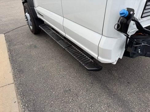 New 2026 Ford F550 4x4 Supercab Super Duty image 32