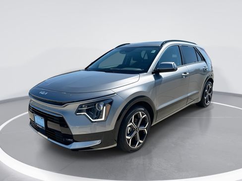 Used 2023 Kia Niro EX Touring FWD image 1