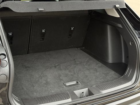 Certified 2025 Chevrolet Trax LT image 25