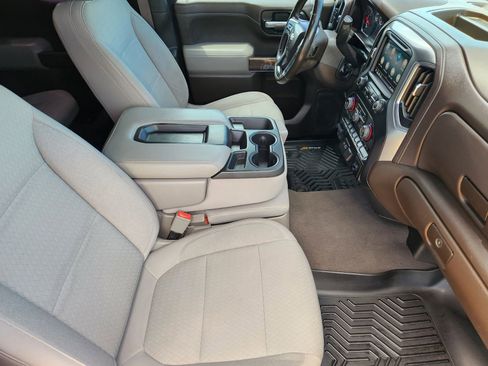 Used 2021 Chevrolet Silverado 1500 LT AWD/4WD image 17