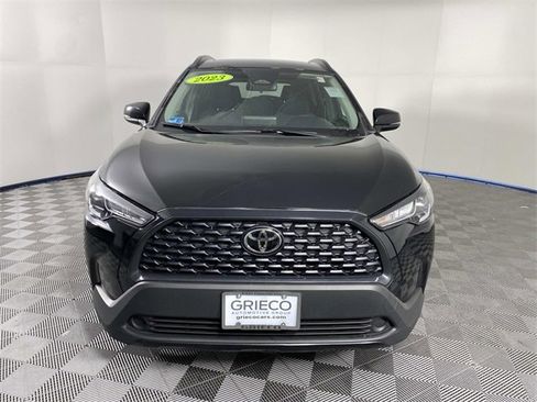 Used 2023 Toyota Corolla Cross LE image 3