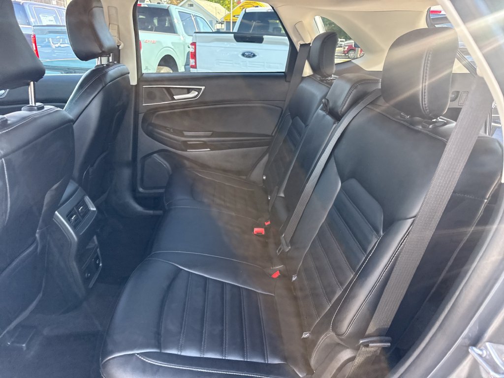 Used 2024 Ford Edge SEL w/ Convenience Package AWD/4WD image 17