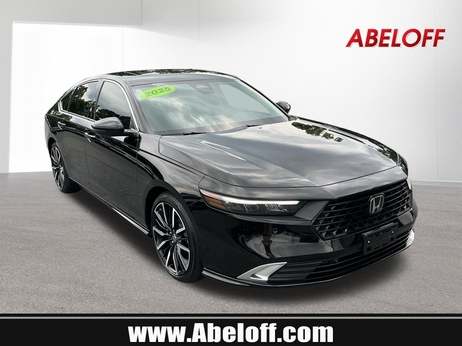 Used 2025 Honda Accord Touring image 1