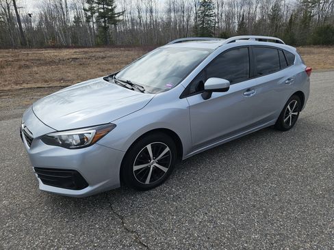 Used 2023 Subaru Impreza Premium AWD/4WD image 1