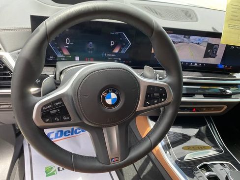 Used 2025 BMW X5 sDrive40i w/ M Sport Package RWD image 11