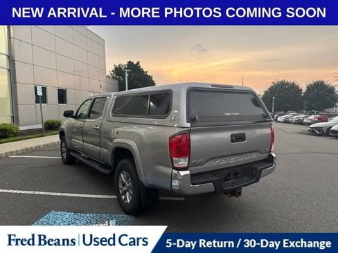 Used 2016 Toyota Tacoma SR5 w/ SR5 Appearance Package (SN) AWD/4WD image 6
