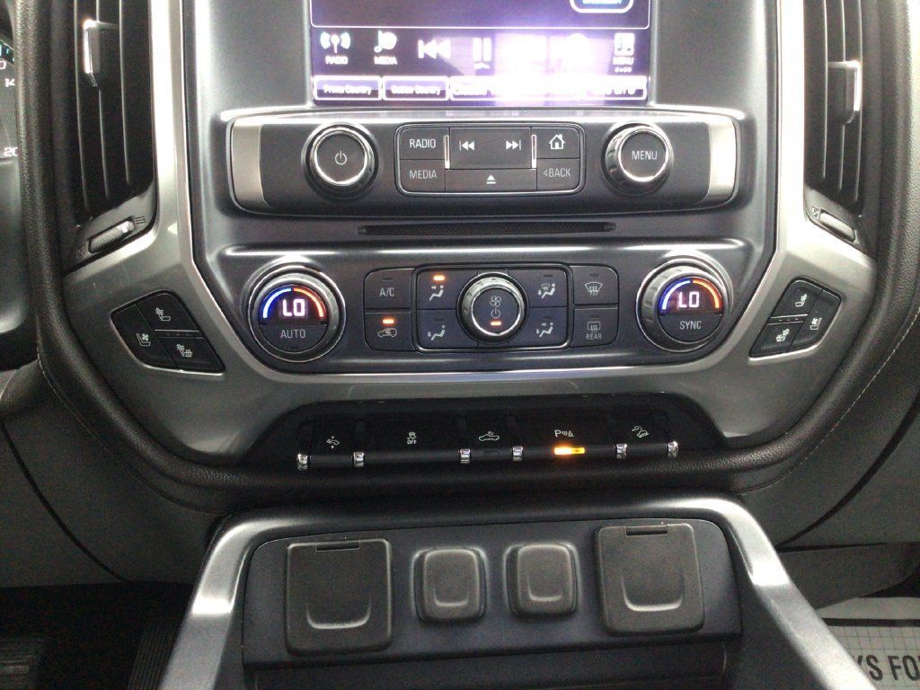 Used 2017 Chevrolet Silverado 1500 LTZ Z71 w/ LTZ Plus Package AWD/4WD image 19