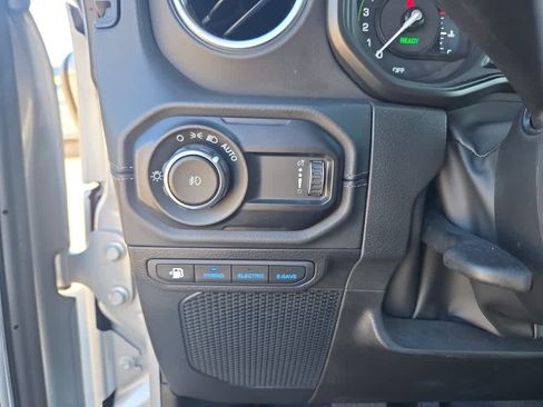Used 2024 Jeep Wrangler High Altitude image 22