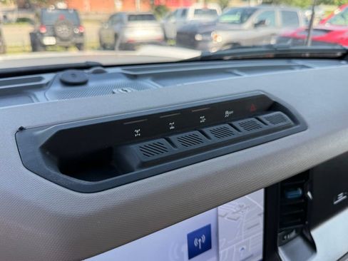 Used 2023 Ford Bronco Wildtrak AWD/4WD image 23