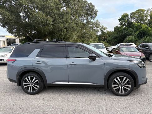 Used 2023 Nissan Pathfinder Platinum w/ Cargo Package FWD image 3