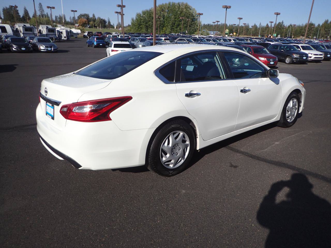 Used 2016 Nissan Altima 2.5 S w/ Power Driver Seat Package FWD image 5