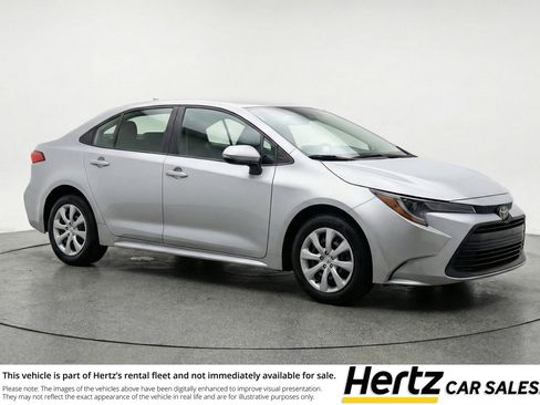 Used 2025 Toyota Corolla LE image 1