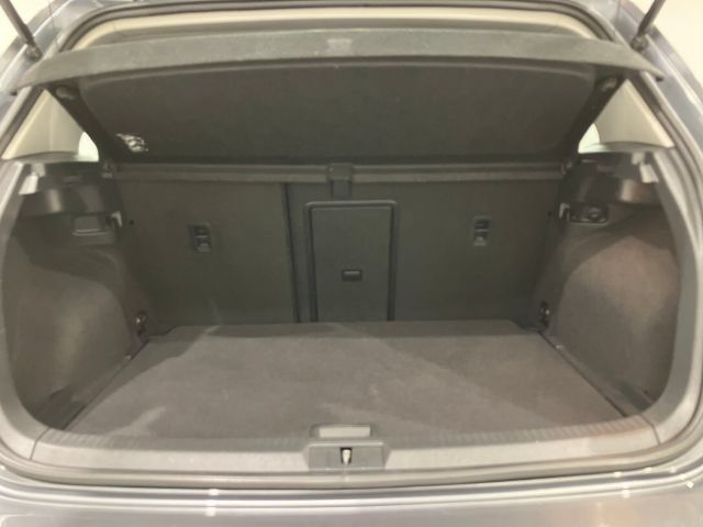 Used 2015 Volkswagen Golf S FWD image 38