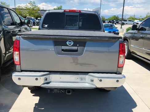 Used 2016 Nissan Frontier SV w/ SV Value Truck Package AWD/4WD image 4