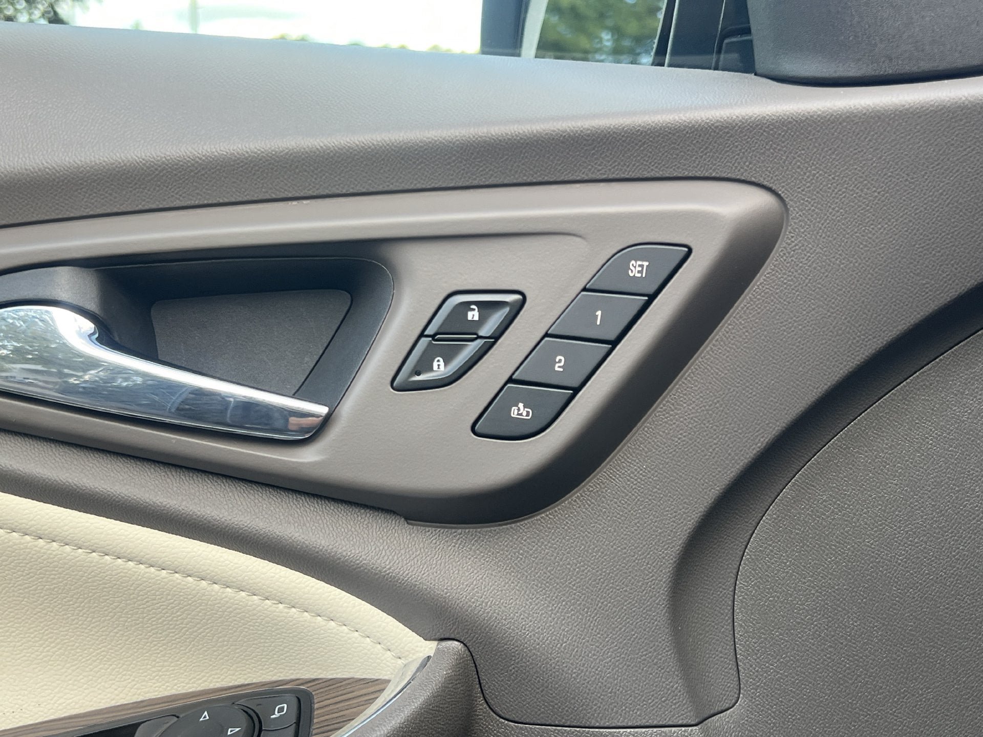 Used 2024 Chevrolet Malibu LT FWD image 15